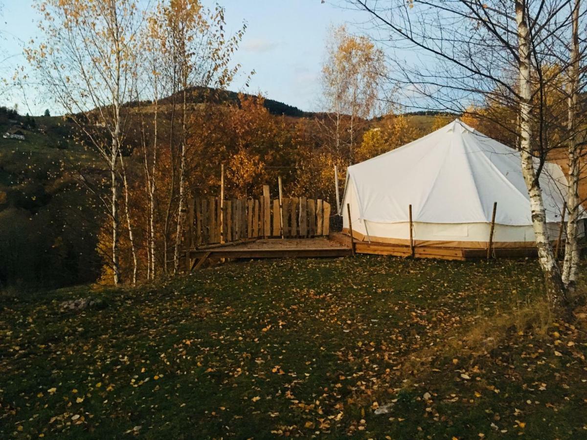 Silver Trees - Glamping Fresse-sur-Moselle Buitenkant foto
